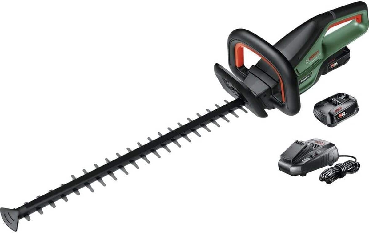 Test taille-haies sans fil Bosch UniversalHedge Cut 18-55