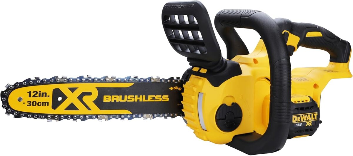 Test de la tronçonneuse élagueuse XR 18V Dewalt DCM565N