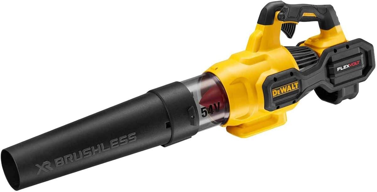 Test du souffleur DeWalt DCMBA572N : puissance et efficacité