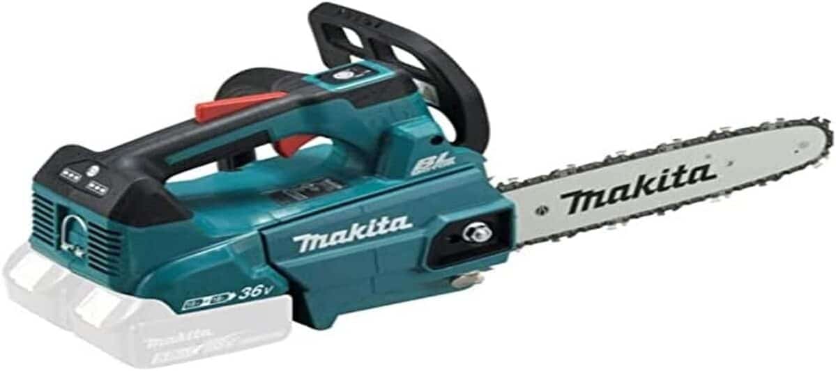 Test de la tronçonneuse d'élagage Makita DUC256Z : puissance et précision
