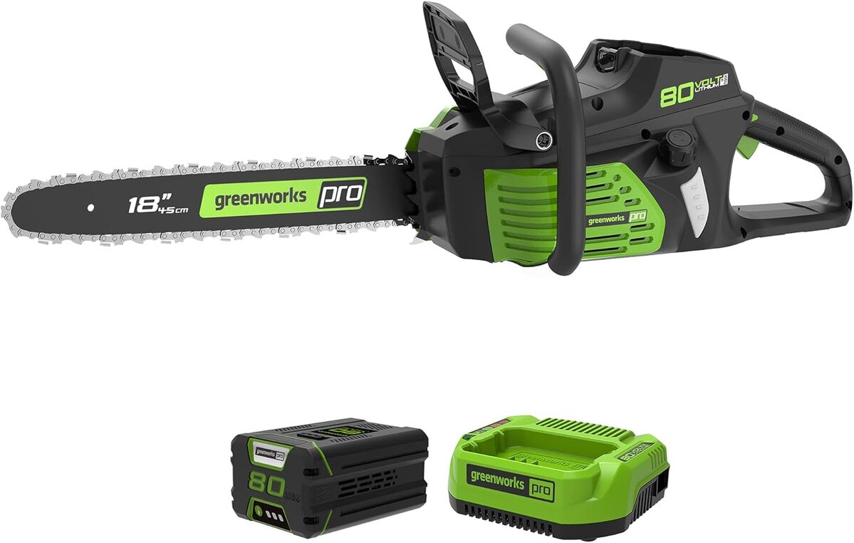 Test de la tronçonneuse sans fil Greenworks Pro 80 V 45 cm avec batterie et chargeur
