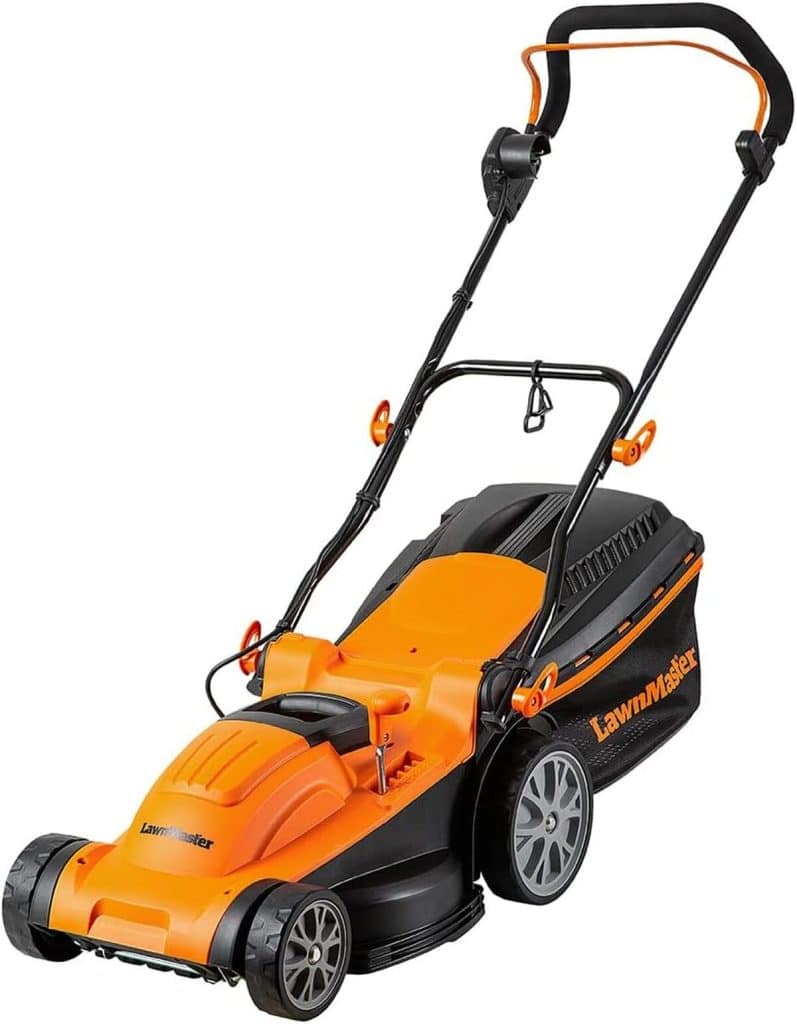 Test tondeuse LawnMaster M2EB1637M : 1600W et 6 hauteurs réglables