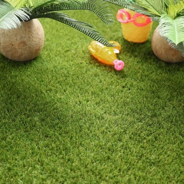 Gazon synthétique Spécial Piscine - 30mm - Rouleau de 2m x 19m